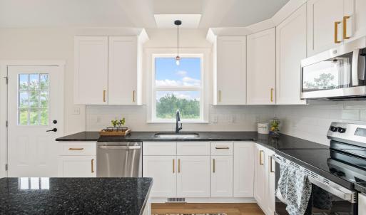 Photo #12 of 1789 Hickory Cove Ln, Moneta, VA 0.9 acres