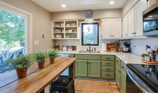 Photo #13 of 1085 Azalea Drive, Moneta, VA 0.4 acres