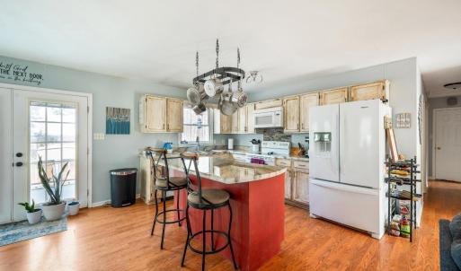 Photo #8 of 3105 Horseshoe Road, Appomattox, VA 1.1 acres