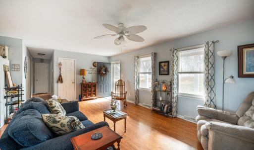 Photo #5 of 3105 Horseshoe Road, Appomattox, VA 1.1 acres