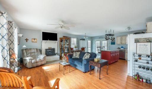 Photo #6 of 3105 Horseshoe Road, Appomattox, VA 1.1 acres