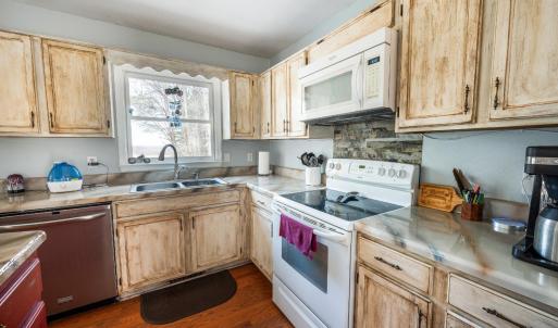 Photo #11 of 3105 Horseshoe Road, Appomattox, VA 1.1 acres