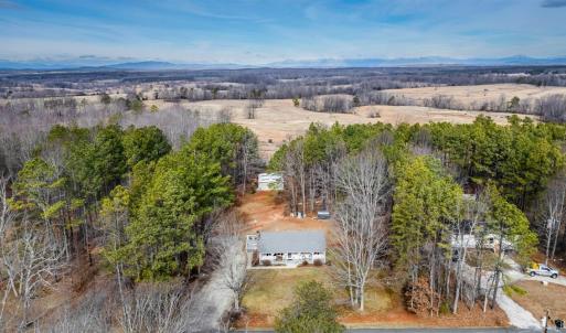 Photo #28 of 3105 Horseshoe Road, Appomattox, VA 1.1 acres