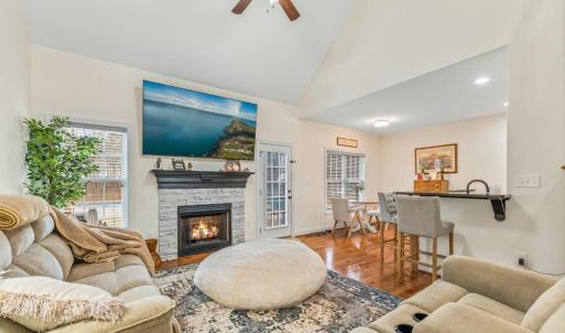 Photo #4 of 217 Sunset Ridge Drive, Concord, VA 1.0 acres