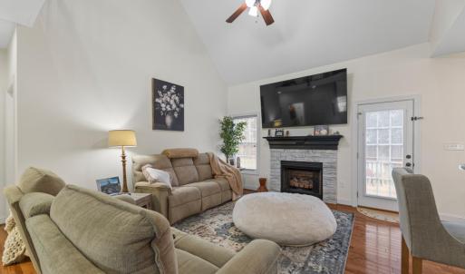 Photo #12 of 217 Sunset Ridge Drive, Concord, VA 1.0 acres