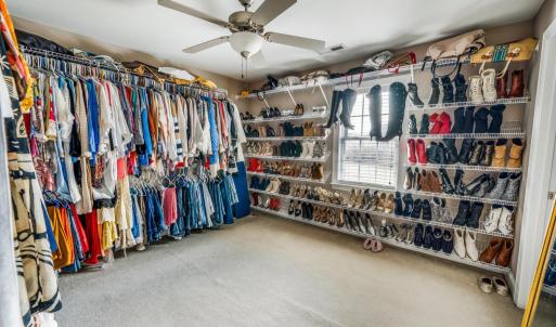 4th Bedroom, seller willing to convert closet back to bedroom.