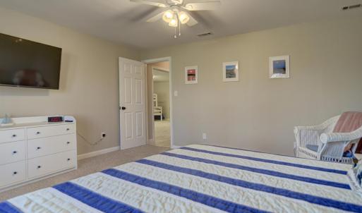 Photo #28 of 1052 8th Fairway Lane, Huddleston, VA 0.3 acres