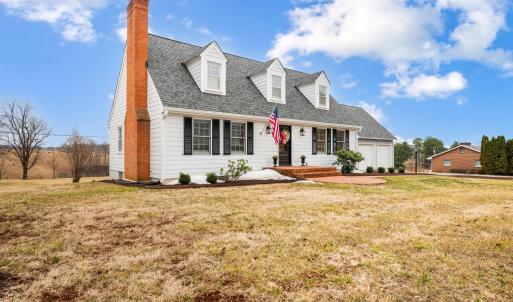 Photo #7 of 1726 Three Otters Road, Bedford, VA 1.0 acres