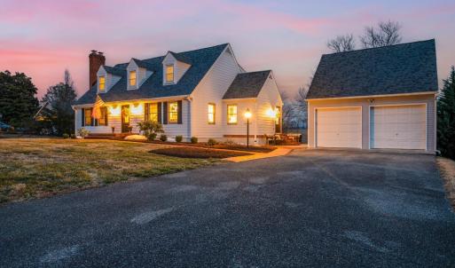 Photo #4 of 1726 Three Otters Road, Bedford, VA 1.0 acres