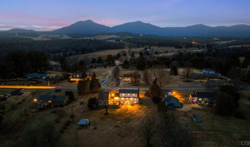 Photo #15 of 1726 Three Otters Road, Bedford, VA 1.0 acres