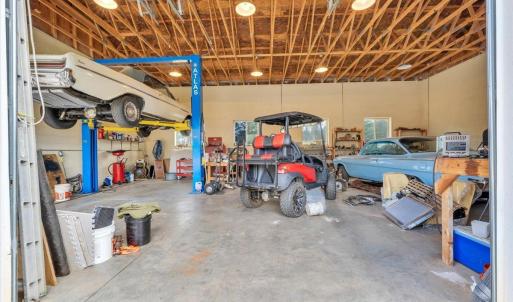 Large garage with 14' ceiling height