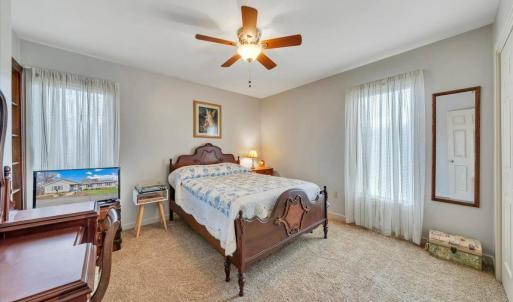 Third bedroom faces back yard