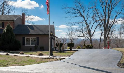 Photo #4 of 1921 Tabby Ln, Altavista, VA 1.4 acres