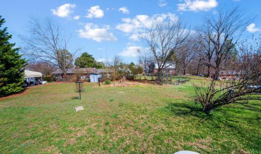 Photo #5 of 108 East Williams Street, Brookneal, VA 0.3 acres