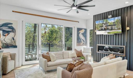 One of the few properties on County Sewer!  Offers a long concrete driveway with tons of parking for family and guest! Literally walking distance to several area restaurants!