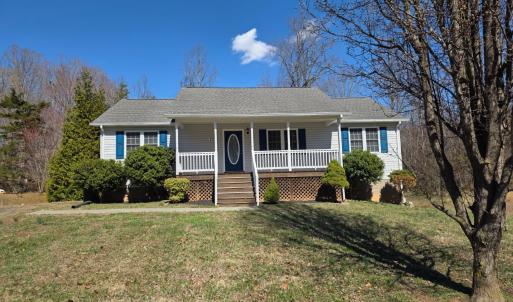 Photo #4 of 229 Lee Grant Avenue, Appomattox, VA 0.6 acres