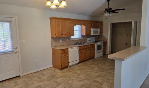 Photo #10 of 229 Lee Grant Avenue, Appomattox, VA 0.6 acres