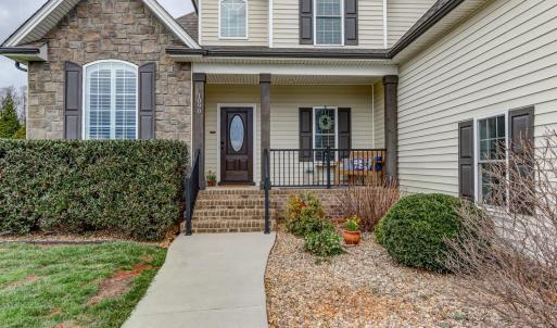 Photo #4 of 1090 Autumn Run Drive, Forest, VA 0.5 acres