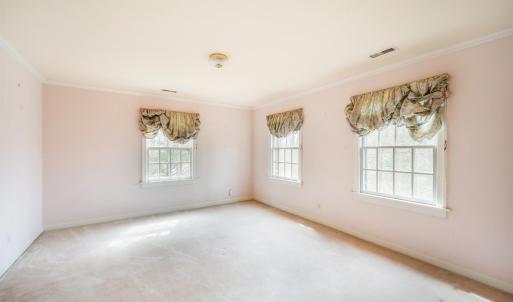 Photo #32 of 2121 Surrey Place, Lynchburg, VA 0.8 acres