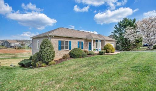 Photo #2 of 1114 8th Fairway Lane, Huddleston, VA 0.4 acres