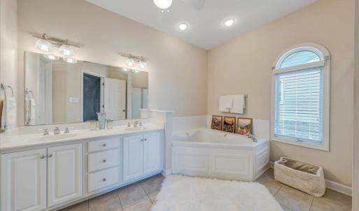 Photo #19 of 1114 8th Fairway Lane, Huddleston, VA 0.4 acres