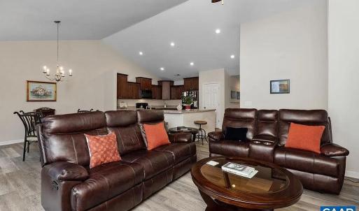 Photo #18 of 147 STRATFORD PL, Madison Heights, VA 0.4 acres