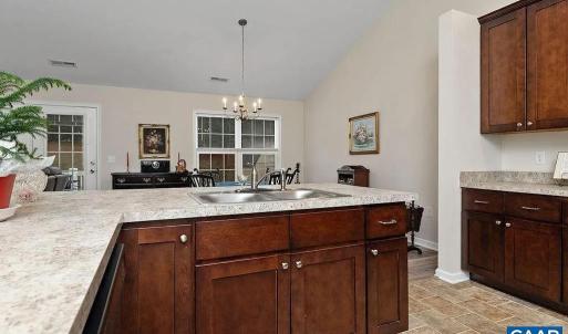 Photo #11 of 147 STRATFORD PL, Madison Heights, VA 0.4 acres