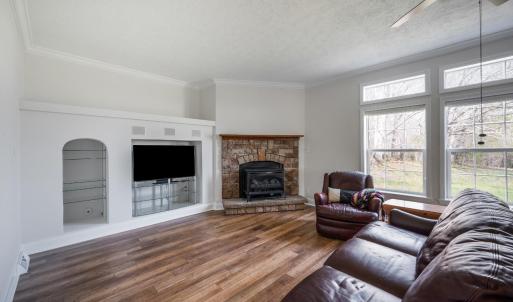 Photo #9 of 4072 Red Oak School Road, Concord, VA 35.6 acres