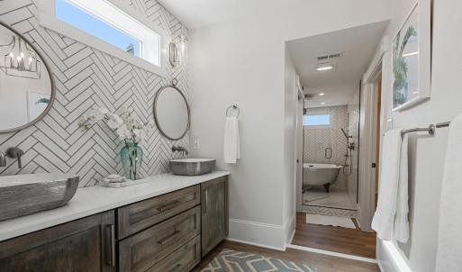 Photo #57 of 1221 Oakwood Street, Bedford, VA 1.9 acres