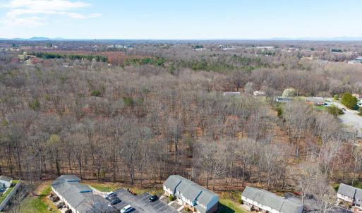 Photo #35 of 15 Beacon Court, Lynchburg, VA