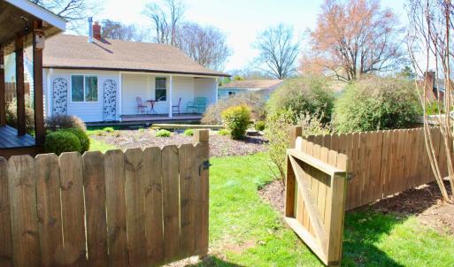 Photo #32 of 1501 Traylor Lane, Lynchburg, VA 0.9 acres