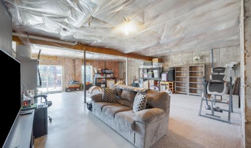 Photo #32 of 1110 Lochwood Hill Drive, Goode, VA 1.0 acres