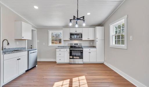Photo #7 of 471 Briar Cliff Circle, Lynchburg, VA 0.5 acres