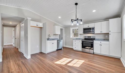 Photo #8 of 471 Briar Cliff Circle, Lynchburg, VA 0.5 acres