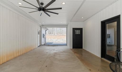 Electronic Screened Breezeway/Screened Porch
