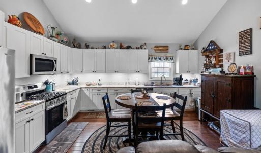 Photo #8 of 122 Gouyer Drive, Madison Heights, VA 0.4 acres