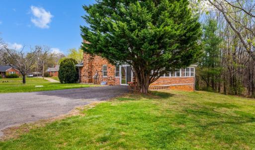 Photo #47 of 733 Oakville Road, Appomattox, VA 1.0 acres