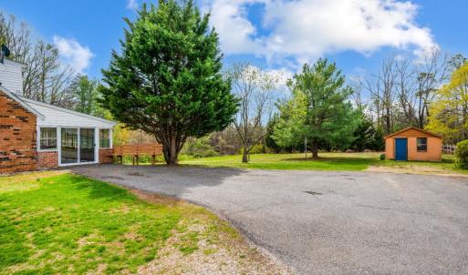 Photo #46 of 733 Oakville Road, Appomattox, VA 1.0 acres