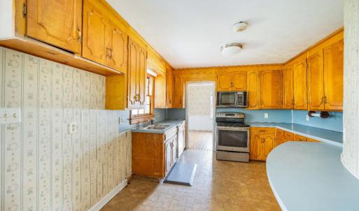 Photo #10 of 733 Oakville Road, Appomattox, VA 1.0 acres