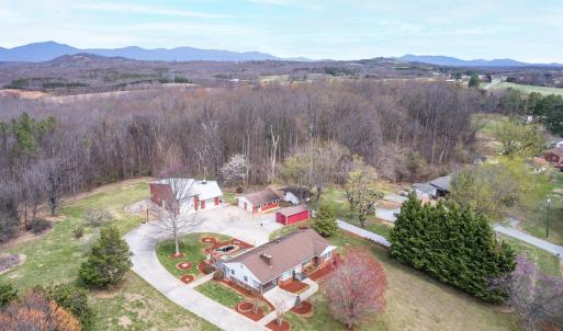 Photo #7 of 1128 Snead Circle, Bedford, VA 1.6 acres