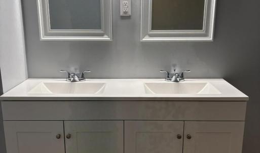 Photo #5 of 5334 Smith Mountain Lake Parkway, Huddleston, VA 1.8 acres