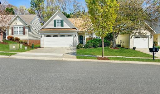 Photo #1 of 404 Legacy Oaks Circle, Lynchburg, VA 0.1 acres