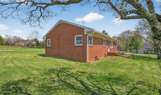 Photo #33 of 2412 Lynch Mill Road, Altavista, VA 1.2 acres