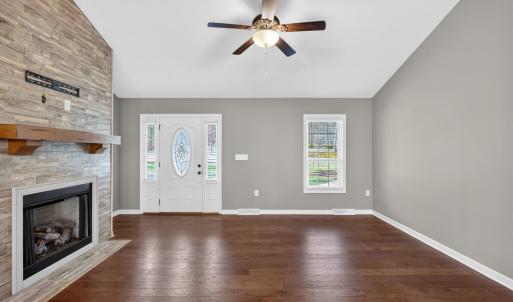 Photo #3 of 1722 Country Club Road, Appomattox, VA 0.9 acres