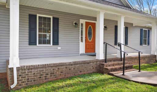 Photo #2 of 1722 Country Club Road, Appomattox, VA 0.9 acres