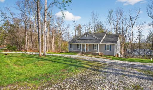 Photo #33 of 1722 Country Club Road, Appomattox, VA 0.9 acres