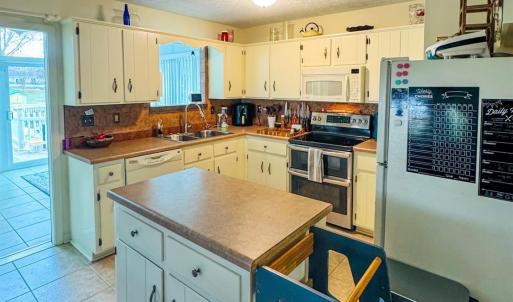 Photo #16 of 1002 Oxford Point Road, Lynchburg, VA 0.5 acres