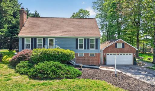 Photo #1 of 1002 Oxford Point Road, Lynchburg, VA 0.5 acres
