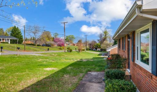 Photo #33 of 1027 Woodhaven Drive, Bedford, VA 0.5 acres