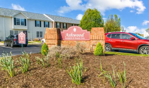 Photo #2 of 1011 Middle View Drive, Forest, VA 0.1 acres